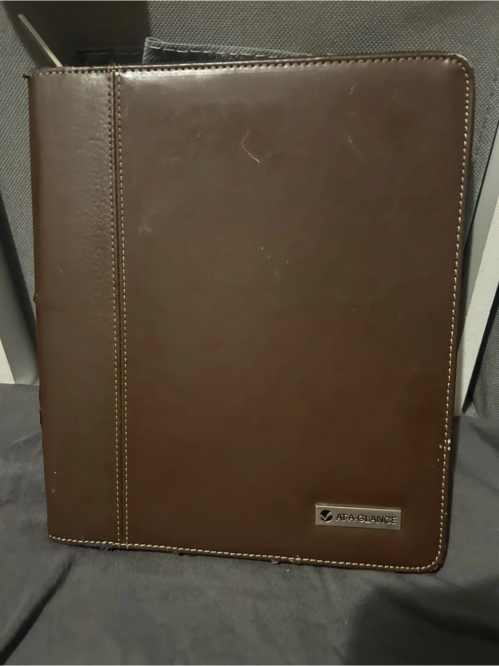 At-a-glance brown zippered